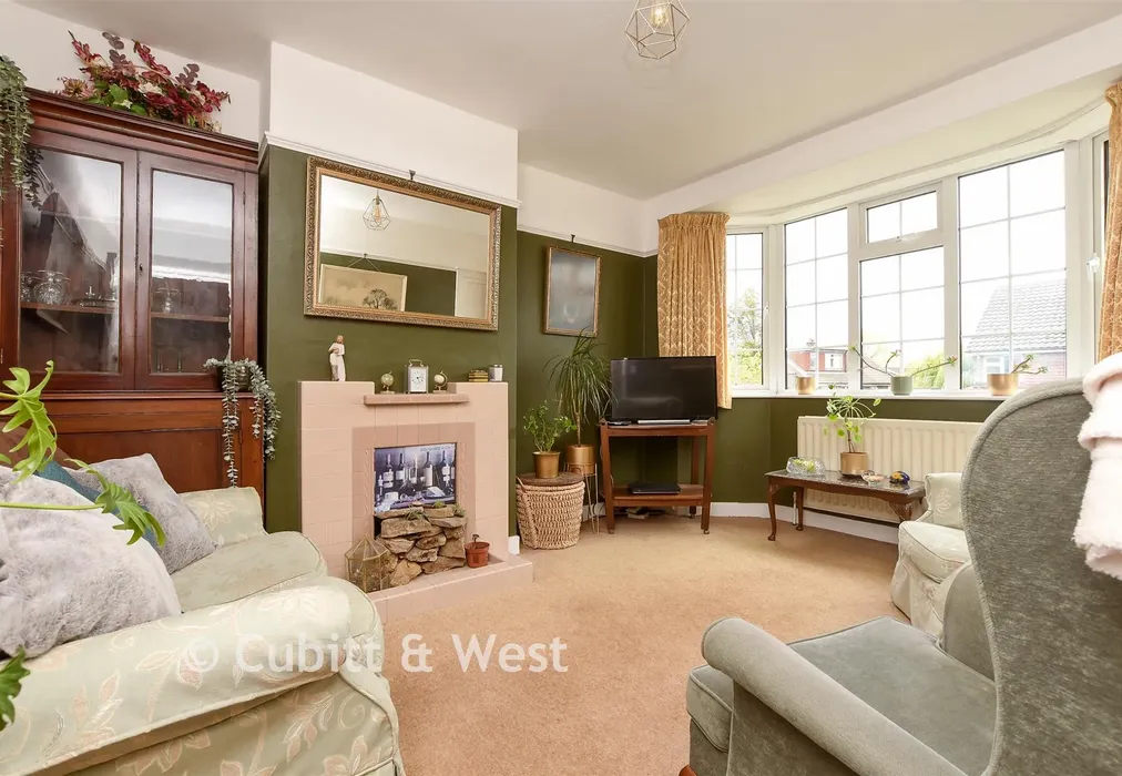 Lounge - Chalkpit Terrace, Dorking, Surrey - Wards of Kent