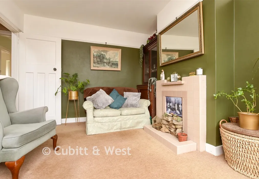 Lounge - Chalkpit Terrace, Dorking, Surrey - Wards of Kent
