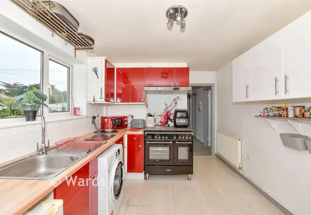 Kitchen - Shamrock Avenue, Whitstable, Kent - Wards of Kent