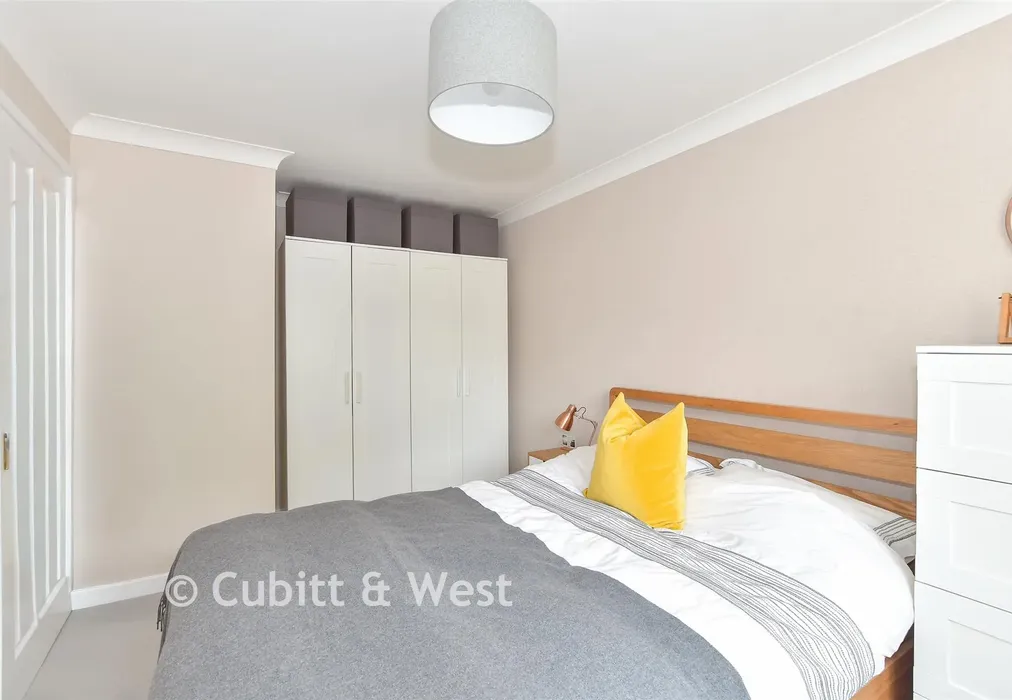 Bedroom 1 - New England Road, Haywards Heath, West Sussex - Wards of Kent