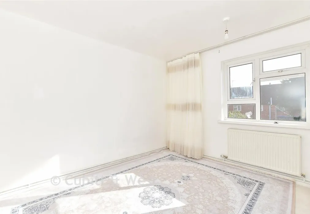 Bedroom 2 - Eastern Road, Portsmouth, Hampshire - Wards of Kent