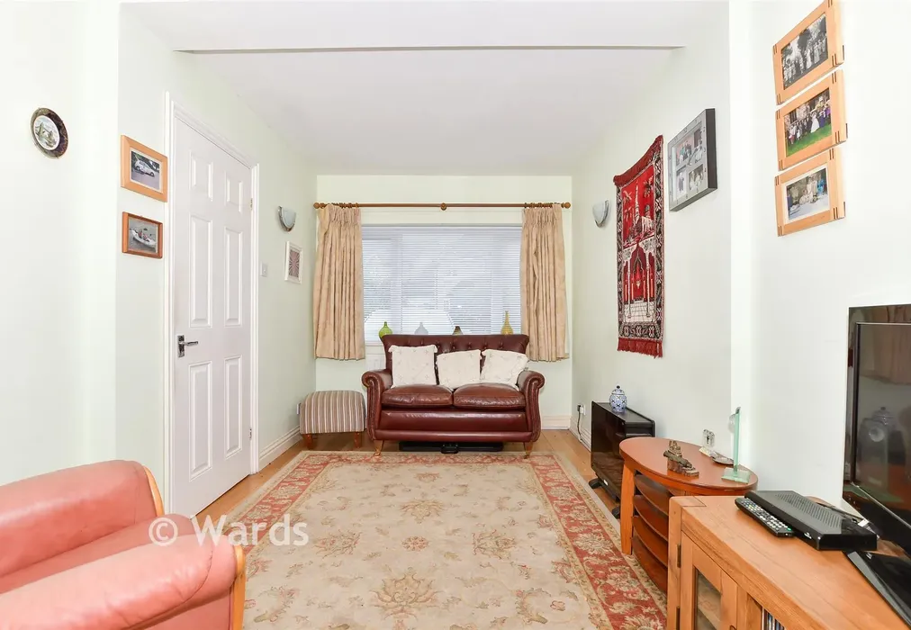 Family Room - Halfpenny Close, Barming, Maidstone, Kent - Wards of Kent