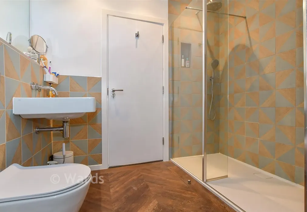 En-Suite Shower Room - Burgess Fields, Lenham Heath, Maidstone, Kent - Wards of Kent