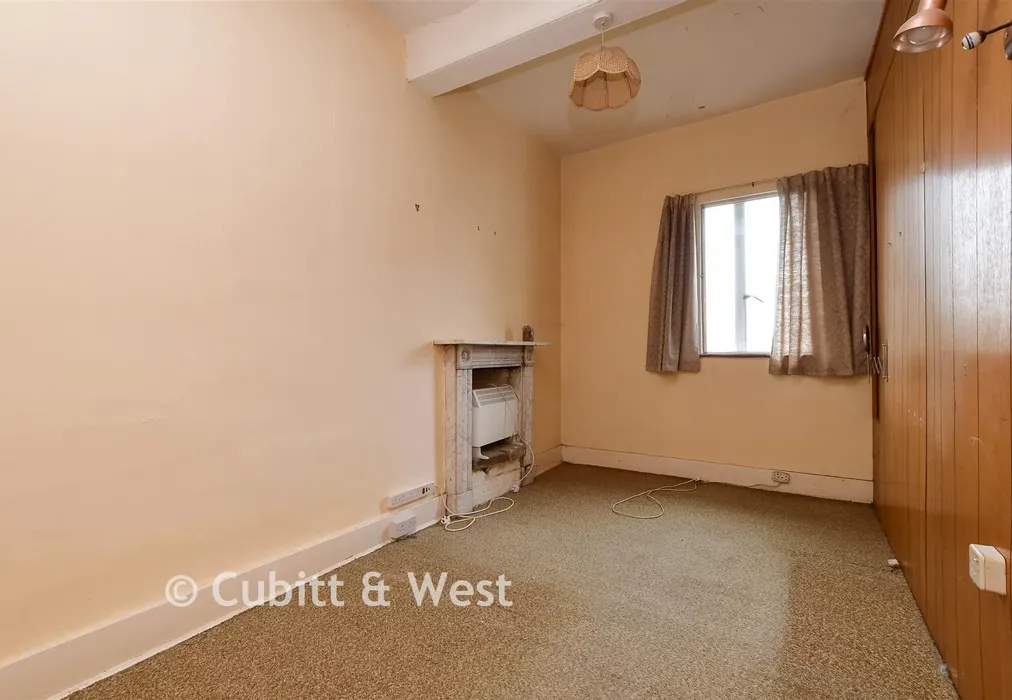 Bedroom 3 - Tupwood Lane, Caterham, Surrey - Wards of Kent