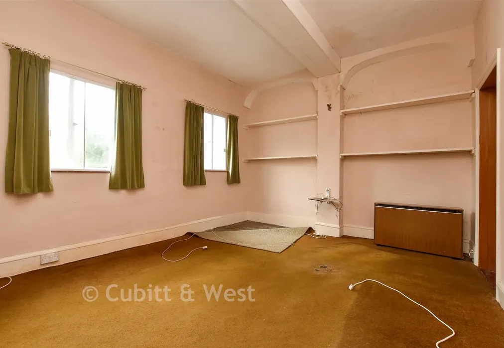 Lounge - Tupwood Lane, Caterham, Surrey - Wards of Kent