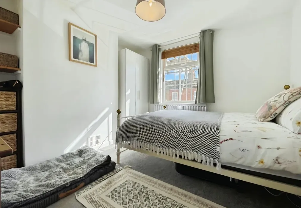 bed 1 - Priory Street Tonbridge TN9 - Wards of Kent