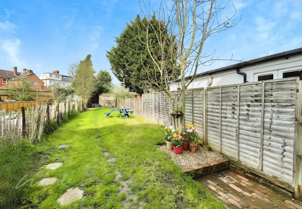 garden - Priory Street Tonbridge TN9 - Wards of Kent