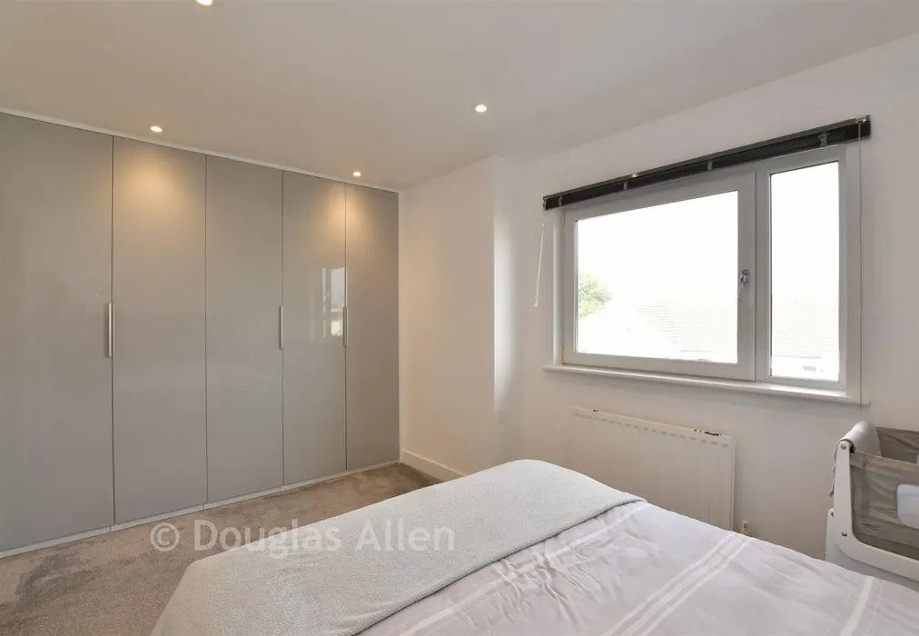 Bedroom - Spring Gardens, Romford, Essex - Wards of Kent