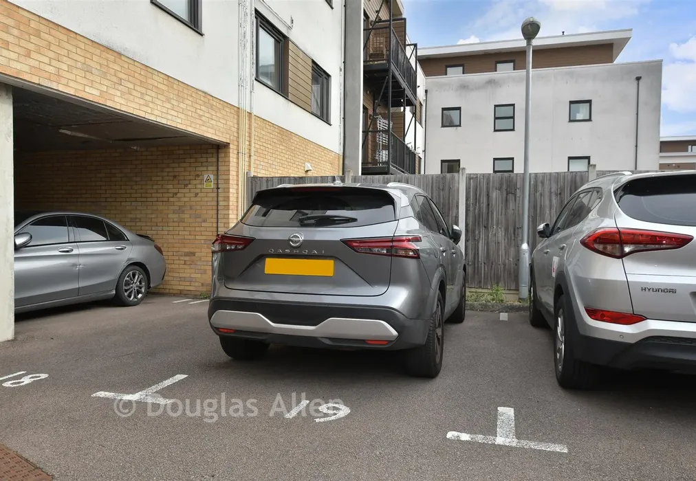 Driveway/Parking - Spring Gardens, Romford, Essex - Wards of Kent