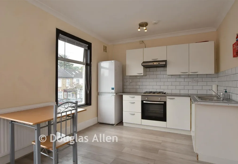 Lounge/Kitchen /Dining Room - Grange Road, Ilford, Essex - Wards of Kent