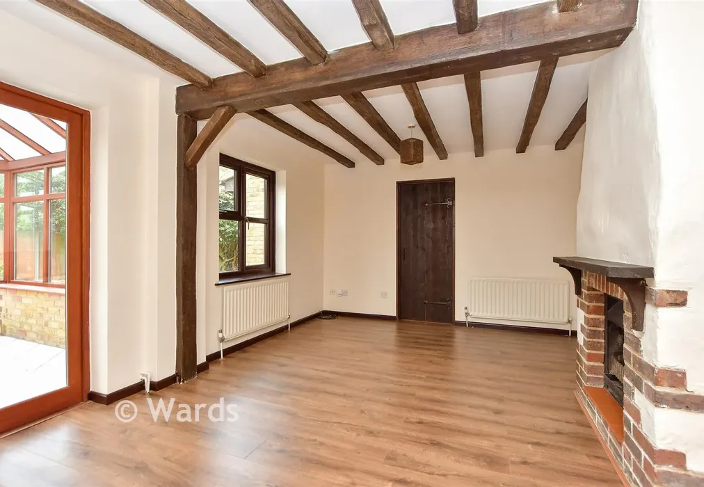 Lounge - Heron Close, Lower Halstow, Sittingbourne, Kent - Wards of Kent