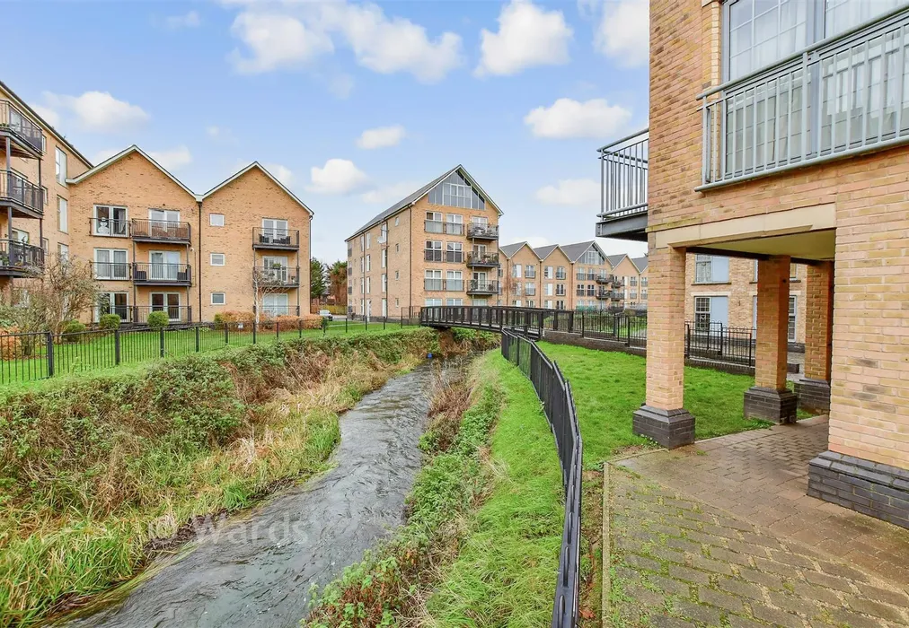 Surrounding Area - Esparto Way, Dartford, Kent - Wards of Kent