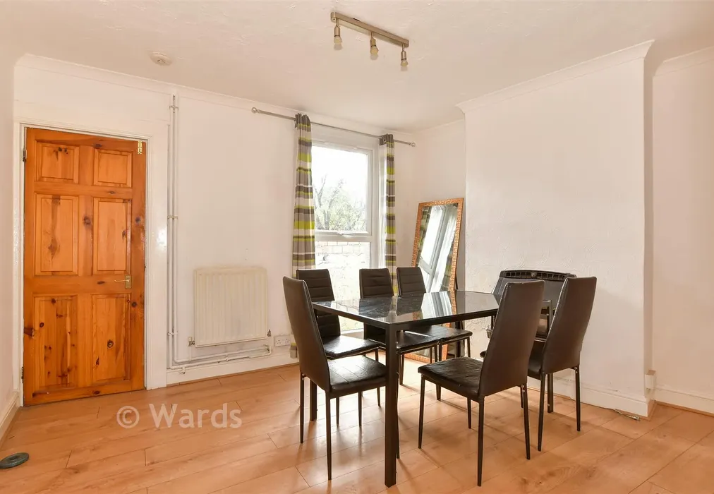 Dining Room - Smith Street, Strood, Rochester, Kent - Wards of Kent
