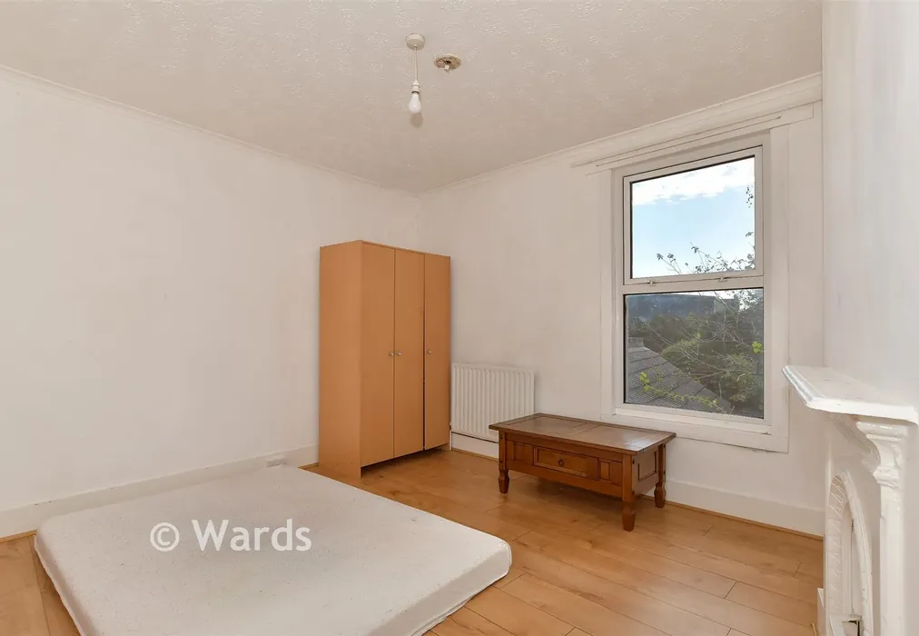 Bedroom 2 - Smith Street, Strood, Rochester, Kent - Wards of Kent