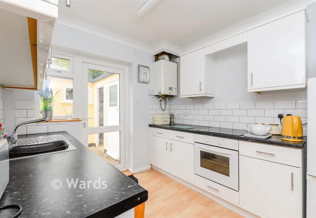 Kitchen - The Tideway, Rochester, Kent - Wards of Kent