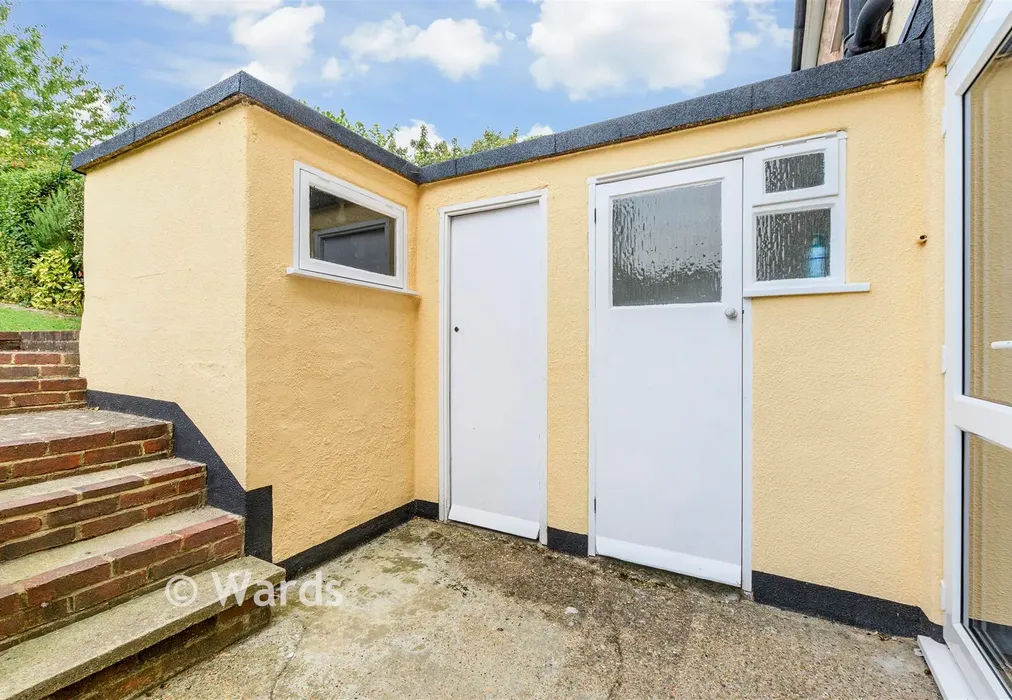 Workshop/Outbuildings - The Tideway, Rochester, Kent - Wards of Kent