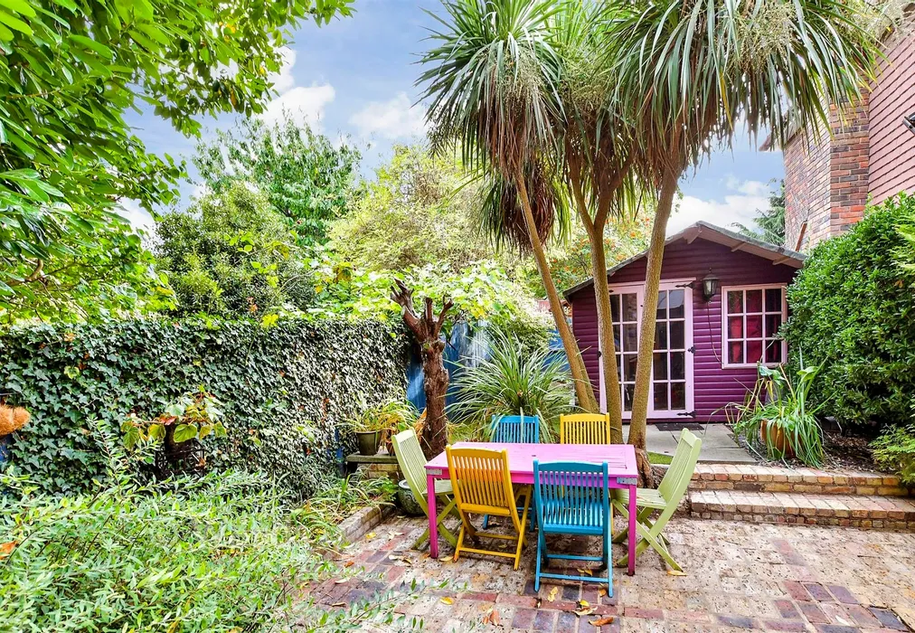 Rear Garden - Vale Road, Northfleet, Gravesend, Kent - Wards of Kent