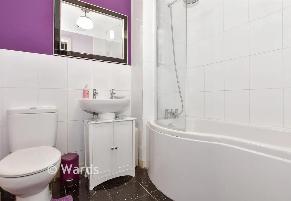 Bathroom - Thomas Rider Way, Boughton Monchelsea, Maidstone, Kent - Wards of Kent