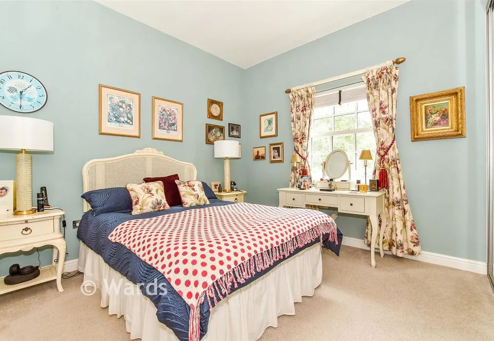Bedroom 1 - Three Fields Road, Tenterden, Kent - Wards of Kent