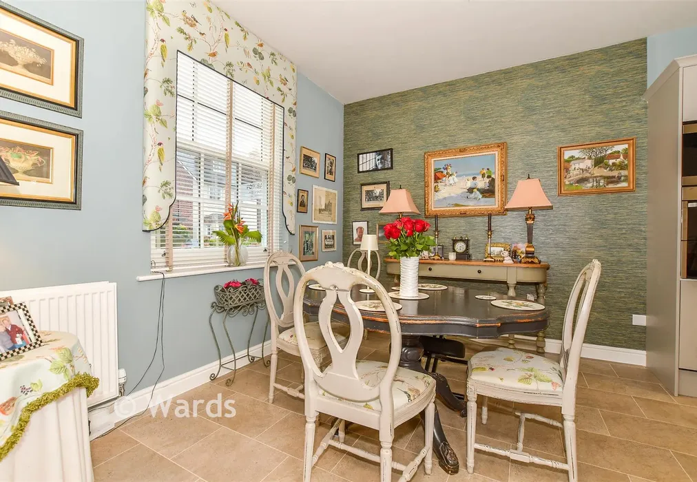 Kitchen/Diner - Three Fields Road, Tenterden, Kent - Wards of Kent