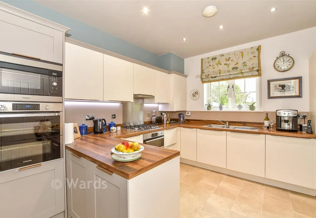 Kitchen/Diner - Three Fields Road, Tenterden, Kent - Wards of Kent