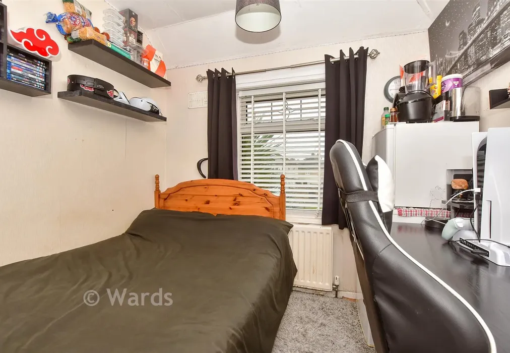 Bedroom 3 - Repton Manor Road, Ashford, Kent - Wards of Kent