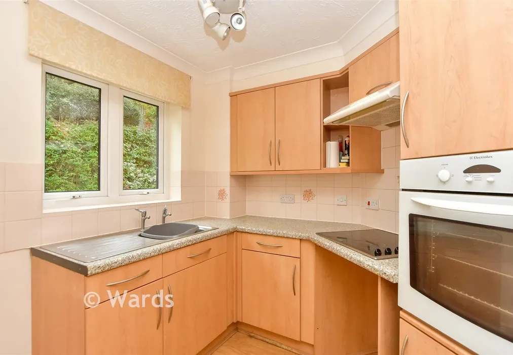 Kitchen - Walderslade Road, Walderslade, Chatham, Kent - Wards of Kent