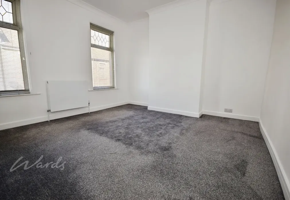 dale bedroom 1 - Dale Street Chatham ME4 - Wards of Kent