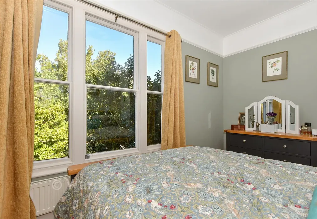 Bedroom 3 - Stockett Lane, Maidstone, Kent - Wards of Kent