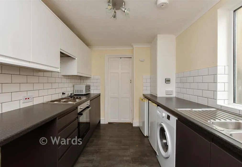 Kitchen - Milburn Road, Gillingham, Kent - Wards of Kent
