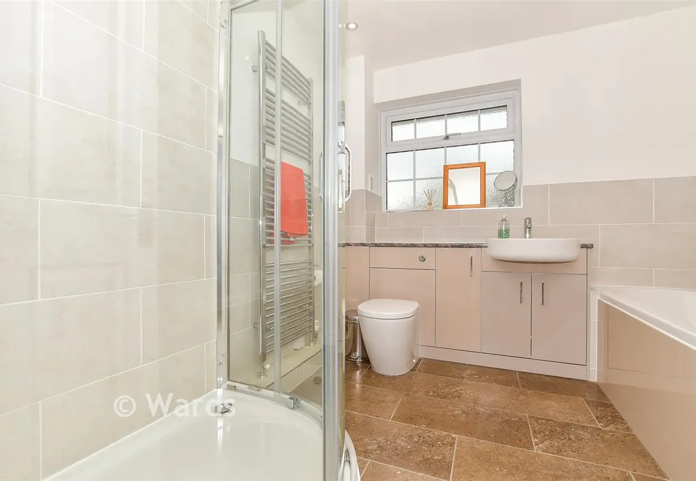 Bathroom - Station Road, Staplehurst, Kent - Wards of Kent