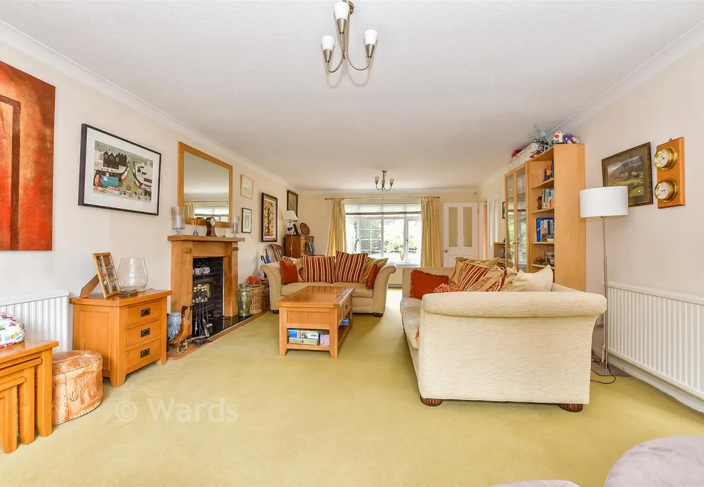 Lounge - Station Road, Staplehurst, Kent - Wards of Kent