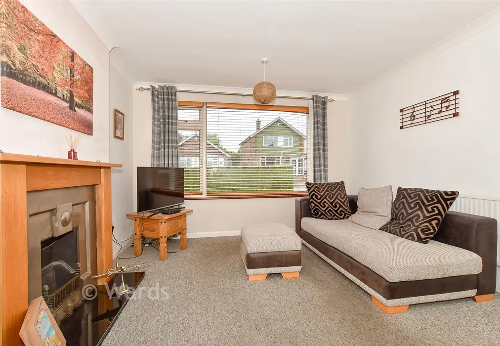 Sitting Room - Summerfield Avenue, Whitstable, Kent - Wards of Kent