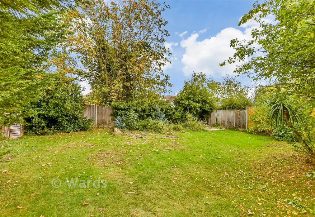 Rear Garden - Summerfield Avenue, Whitstable, Kent - Wards of Kent