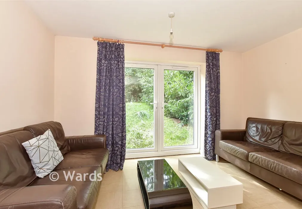 Lounge - Sancroft Avenue, Canterbury, Kent - Wards of Kent