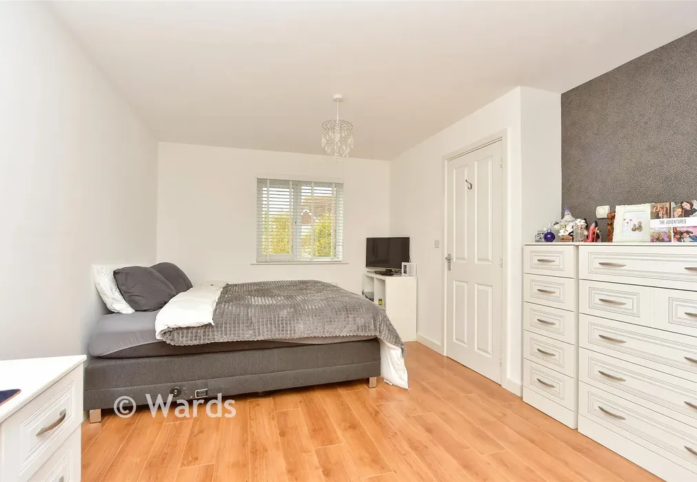 Bedroom 1 - Rivenhall Way, Hoo, Rochester, Kent - Wards of Kent