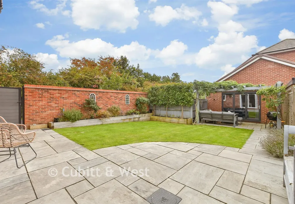 Rear Garden - Atlas Crescent, Burgess Hill, West Sussex - Wards of Kent