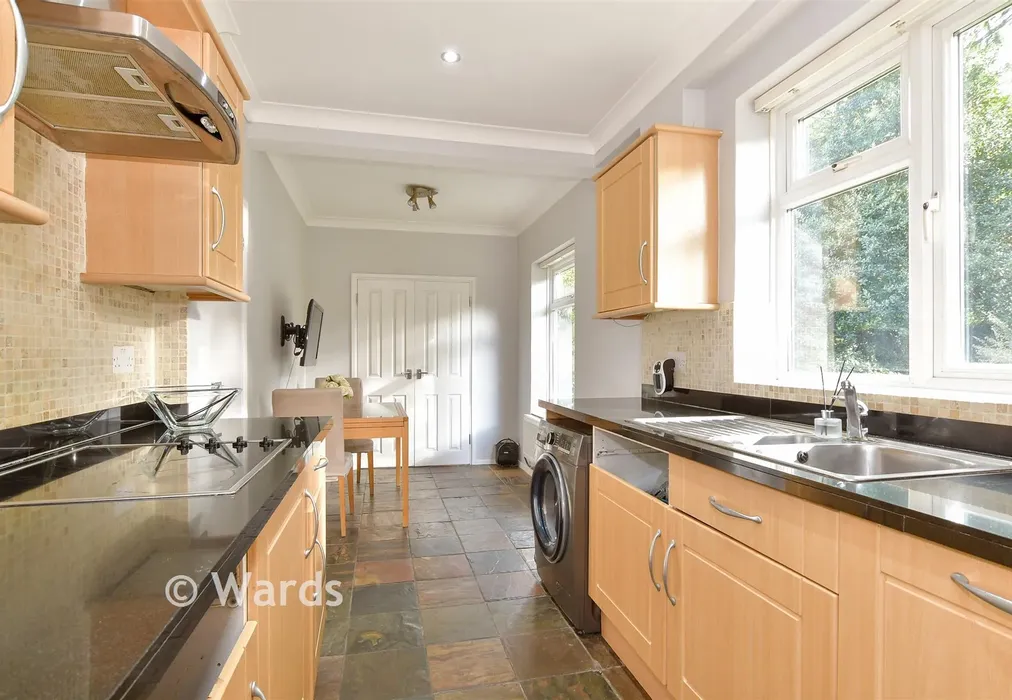 Kitchen - Station Road, Eynsford, Dartford, Kent - Wards of Kent