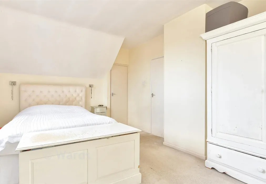 Bedroom 1 - Station Road, Eynsford, Dartford, Kent - Wards of Kent