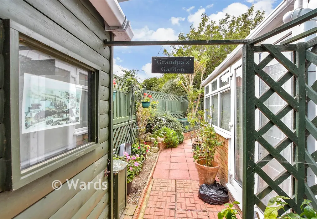 Side Garden - Elmstone Road, Ramsgate, Kent - Wards of Kent