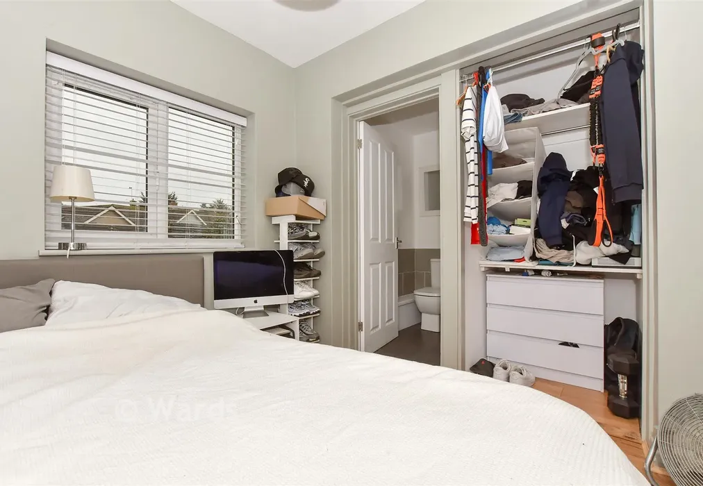 Guest Room - Hillcroft Road, Herne Bay, Kent - Wards of Kent