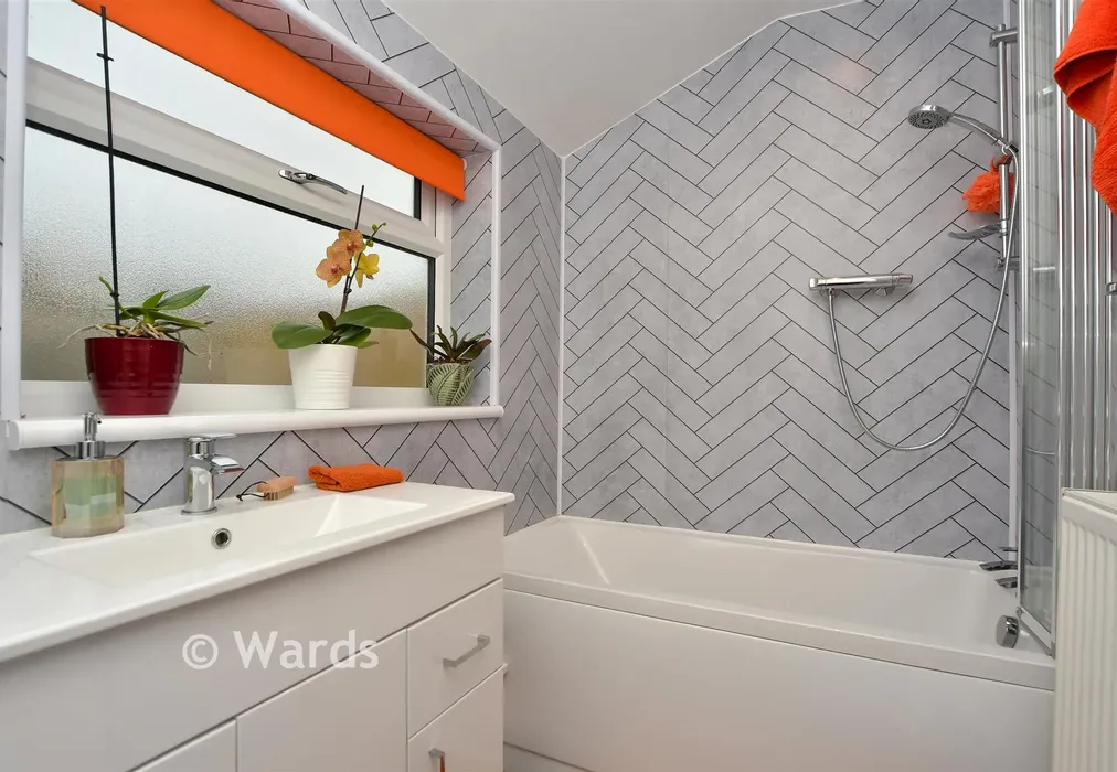 Bathroom - Louisville Avenue, Gillingham, Kent - Wards of Kent