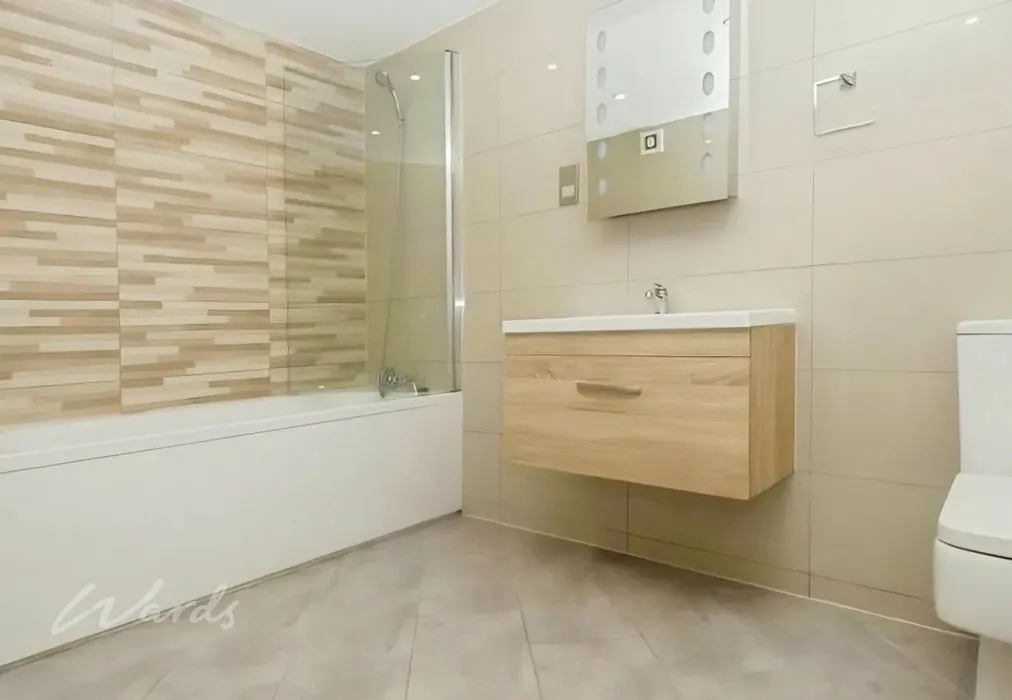 The knot bathroom... - Beach Road Westgate-On-Sea CT8 - Wards of Kent