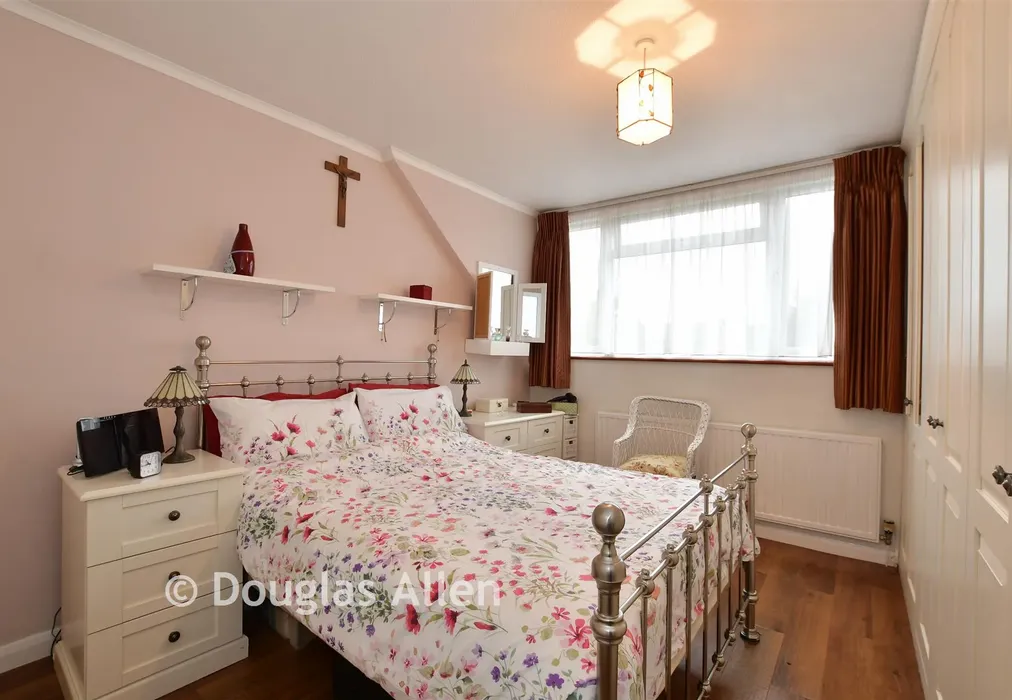 Bedroom 1 - Ozonia Avenue, Wickford, Essex - Wards of Kent