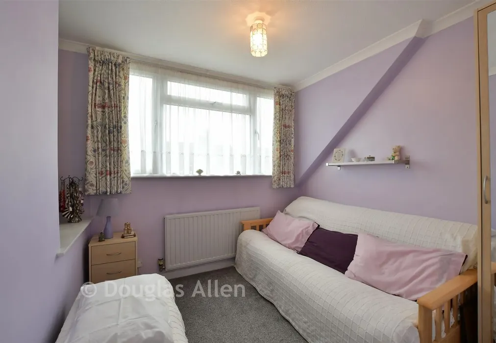 Bedroom 4 - Ozonia Avenue, Wickford, Essex - Wards of Kent