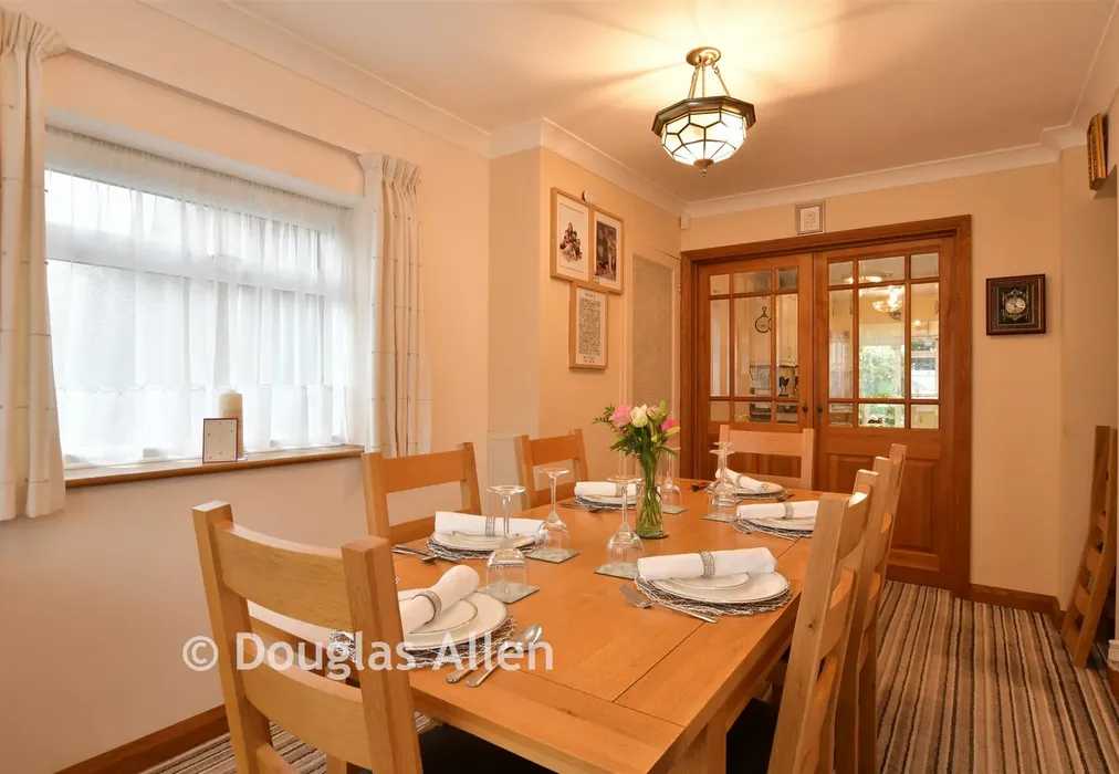 Dining Room - Ozonia Avenue, Wickford, Essex - Wards of Kent