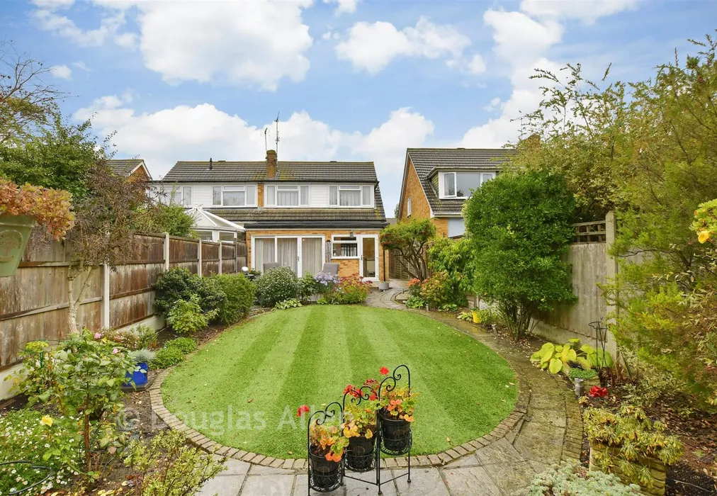 Rear Garden - Ozonia Avenue, Wickford, Essex - Wards of Kent