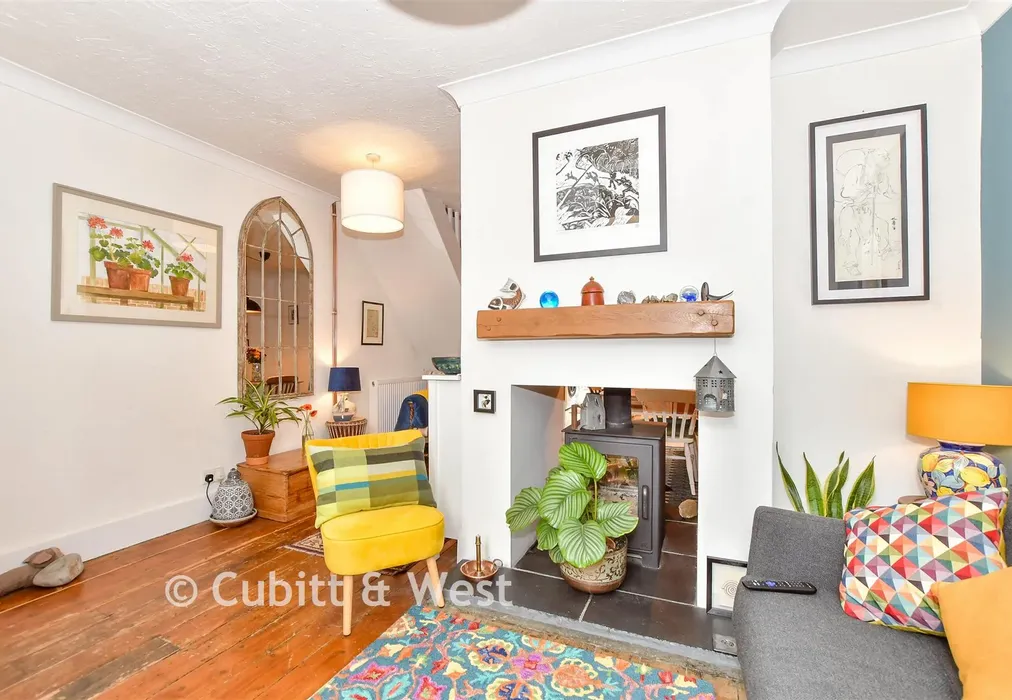 Lounge - Angel Street, Petworth, West Sussex - Wards of Kent