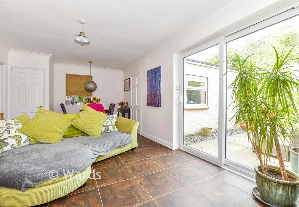 Lounge/Diner - Marshalls Land, St Michaels, Tenterden, Kent - Wards of Kent