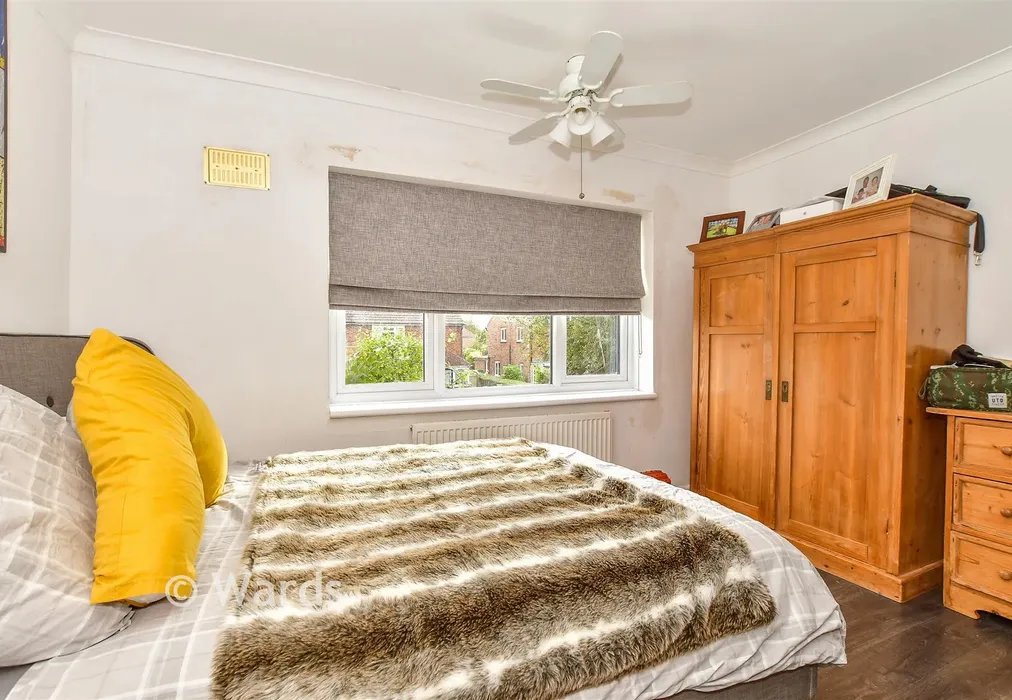 Bedroom 2 - Marshalls Land, St Michaels, Tenterden, Kent - Wards of Kent